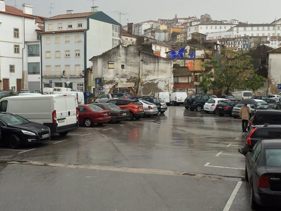Sondagens arqueológicas para a requalificação do Terreiro da Erva