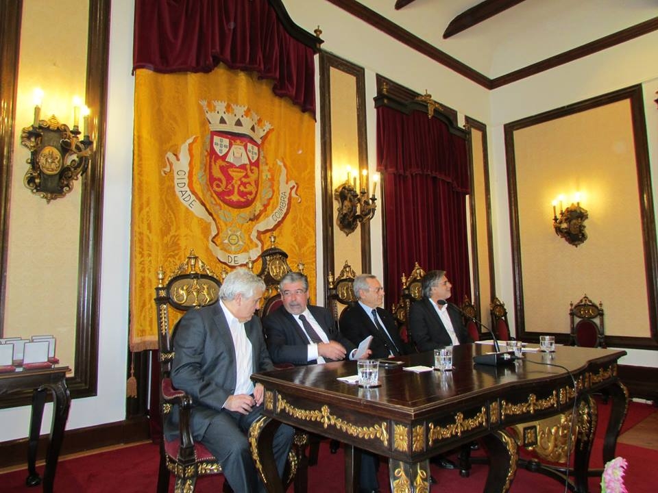 Olímpicos de Coimbra homenageados no salão Nobre da CMC