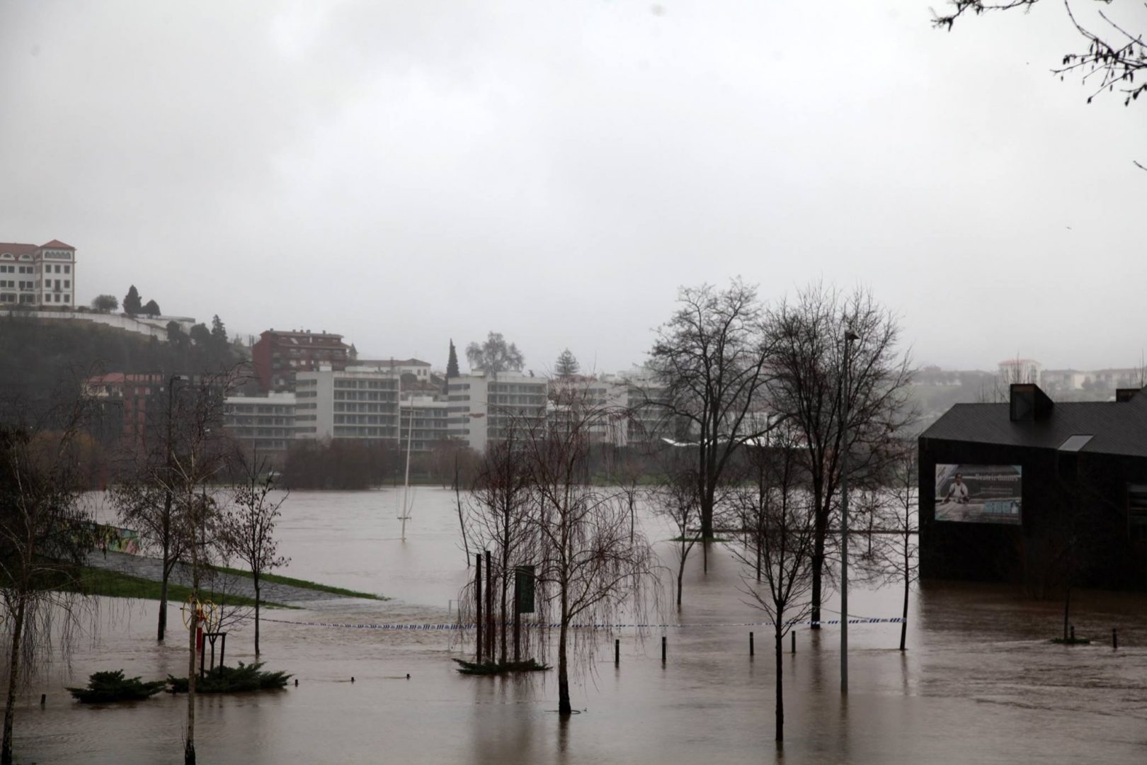 Prejuízos das cheias candidatados ao Fundo de Emergência Municipal