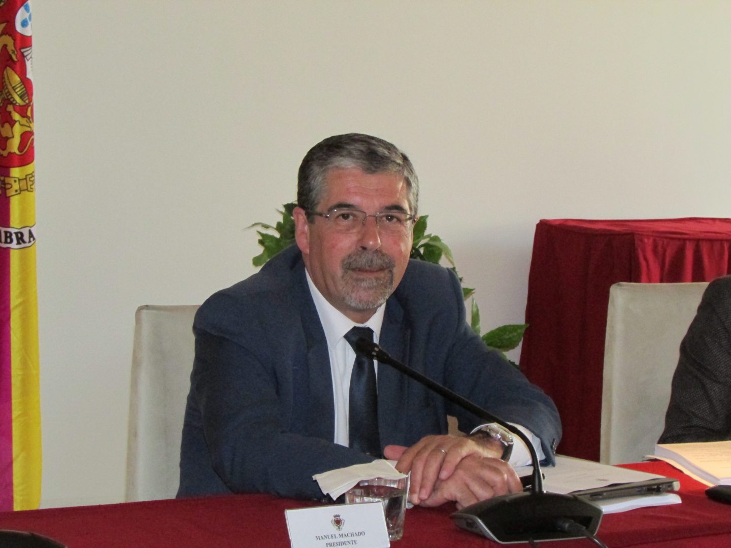 Manuel Machado critica ameaça sobre possível corte de fundos europeus