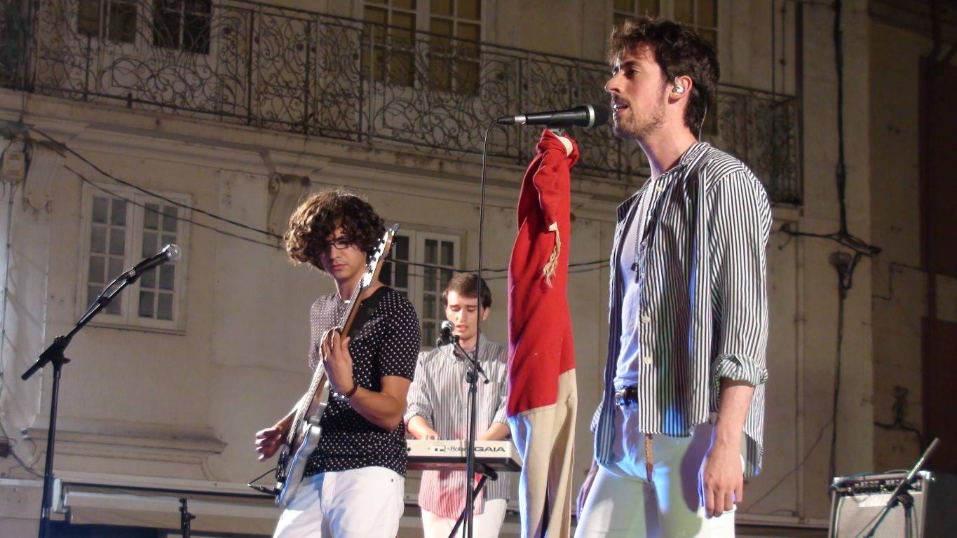 “Os Capitães da Areia” encheram de pop a Praça do Comércio