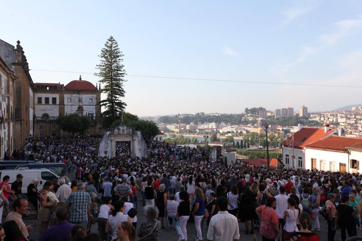 Coimbra espera multidão na procissão solene da Rainha Santa