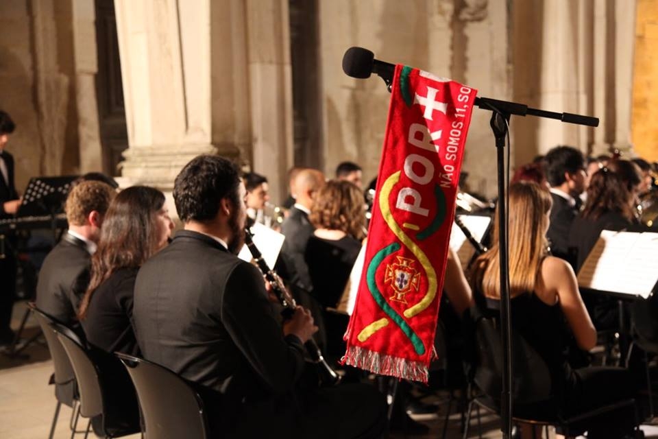 Orquestra de Sopros de Coimbra encheu Praça 8 de Maio de melodias
