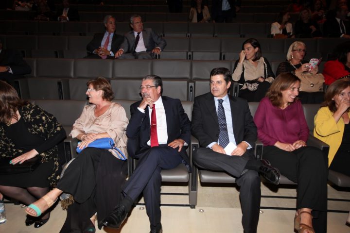 017img_8575_29693950426_o