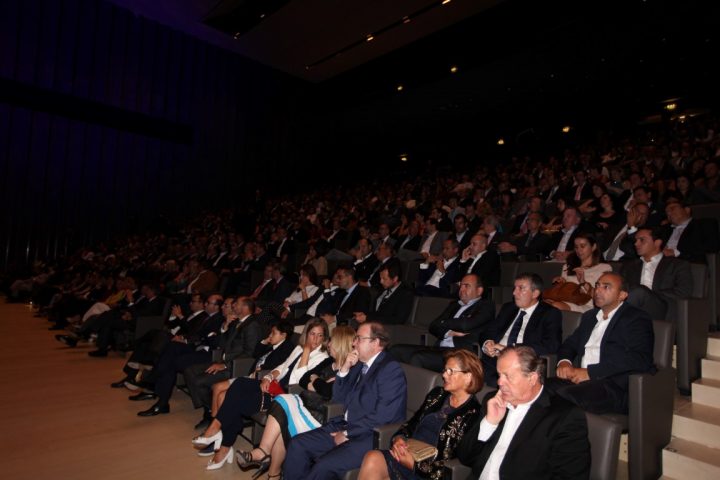 038img_8580_29438231910_o