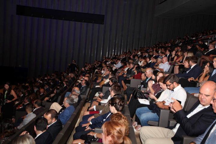 043img_8582_29693947696_o