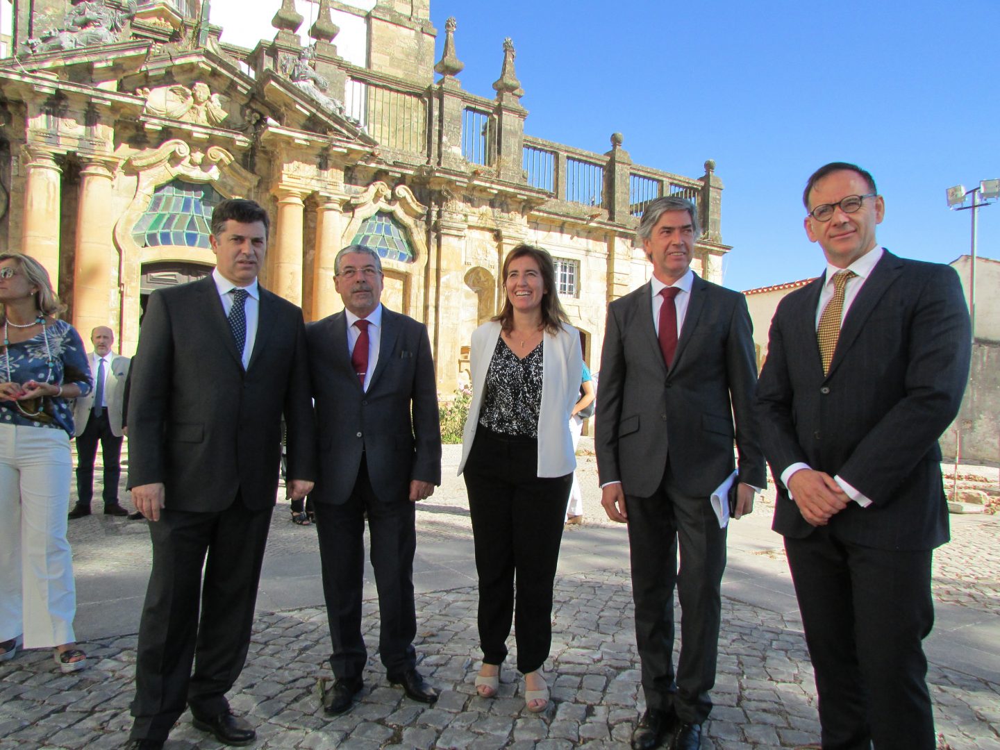 Mosteiro de Santa Clara-a-Nova vai ser reabilitado para fins turísticos