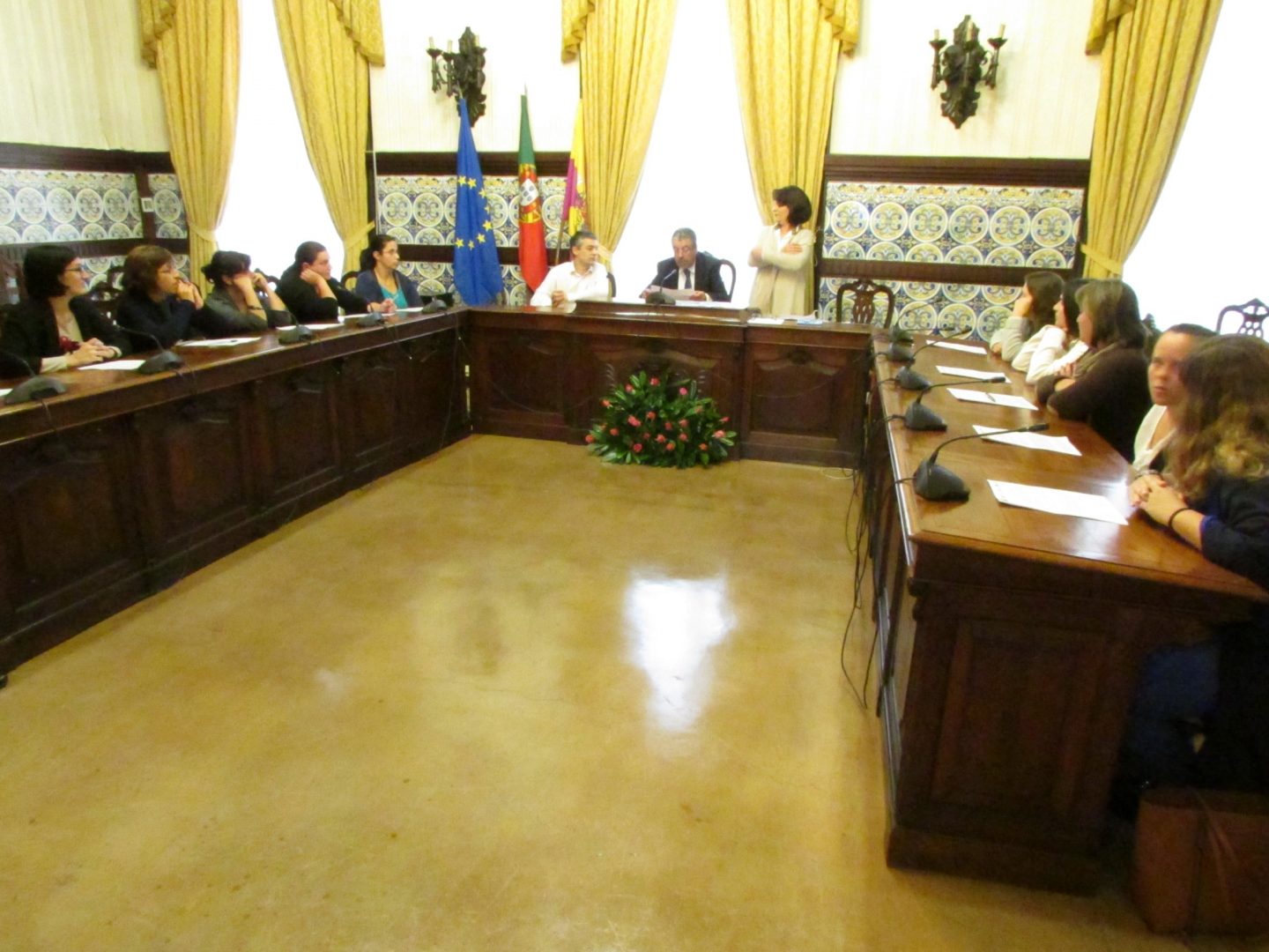 CMC celebrou onze contratos de trabalho socialmente necessário