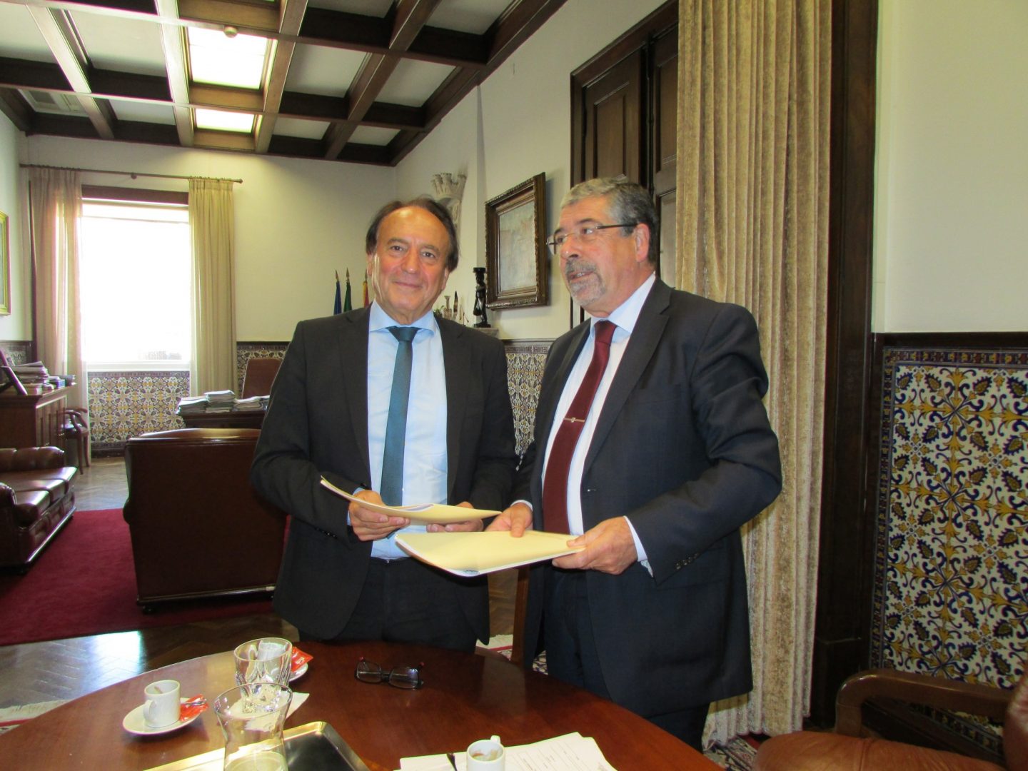 CMC renova iluminação na Praça da República e Largo da Portagem