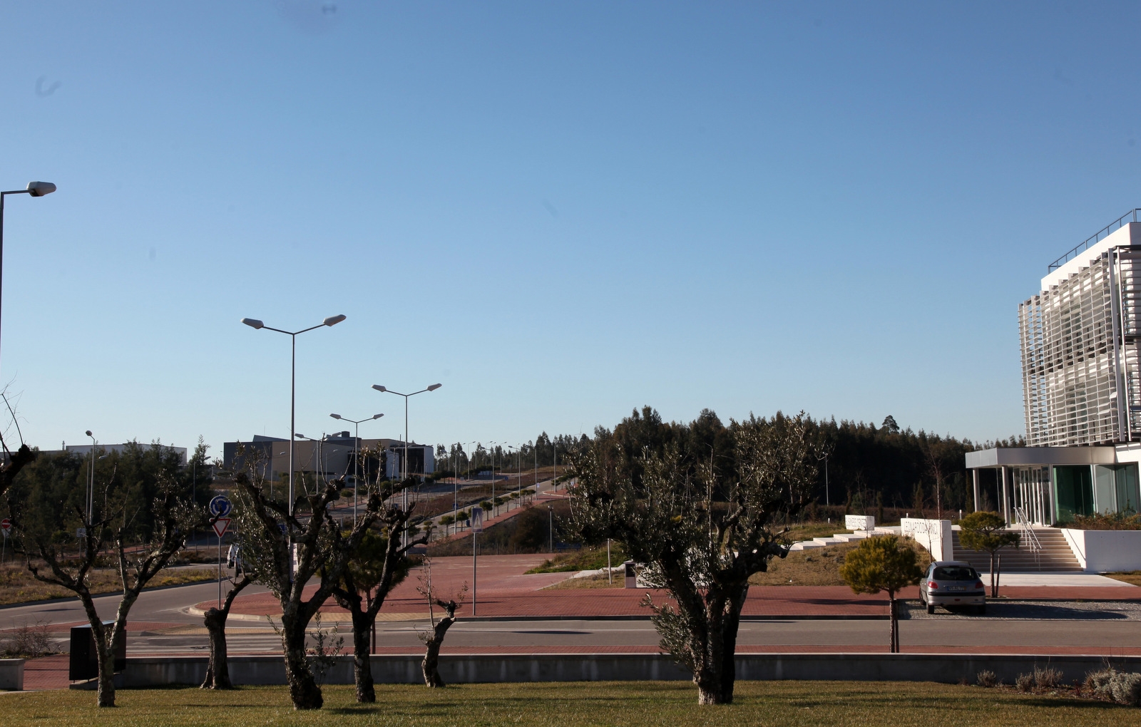 Câmara cria novo regulamento para alienação de lotes industriais e empresariais municipais