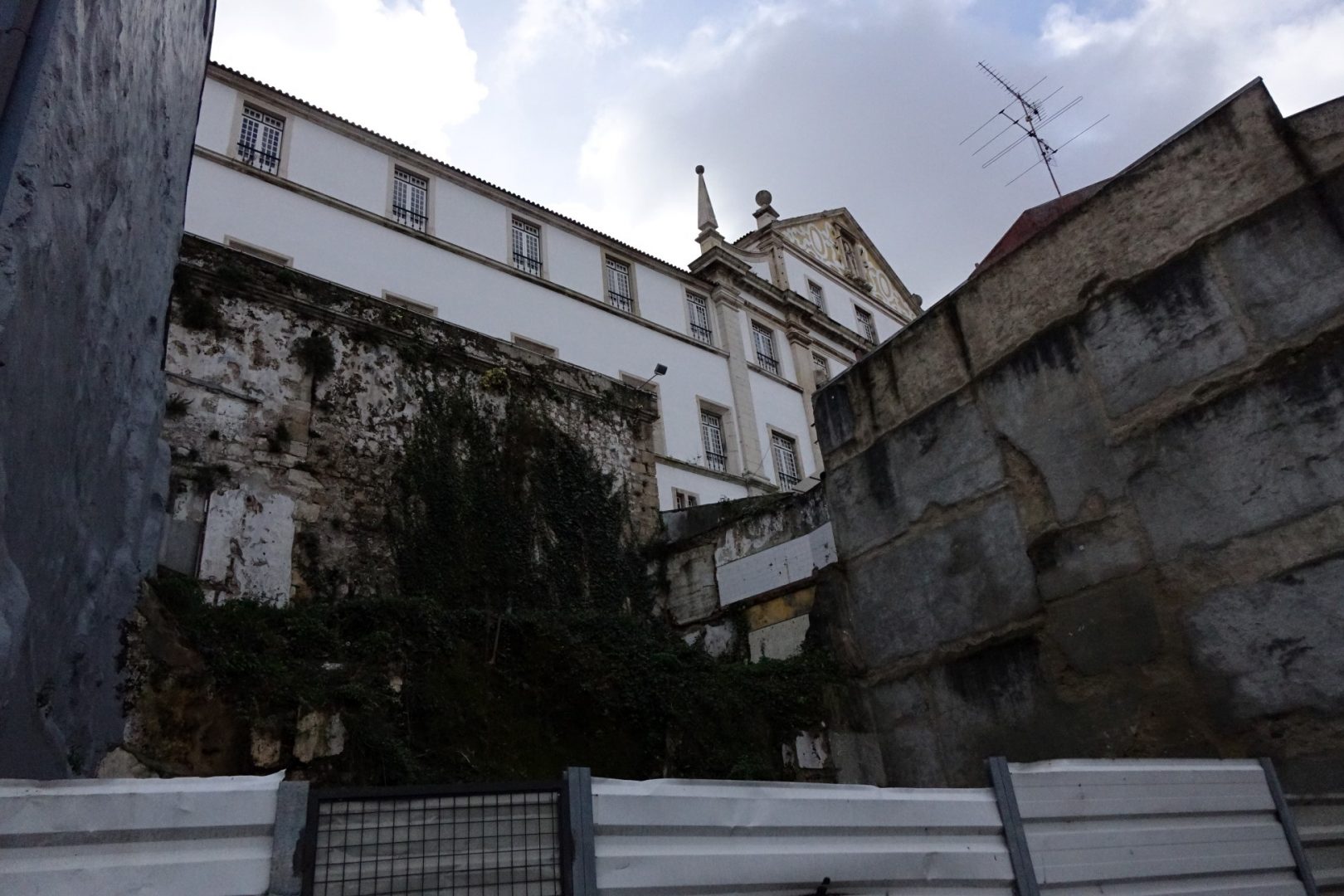 CMC investe perto de meio milhão de euros na construção de imóvel na Rua Corpo de Deus