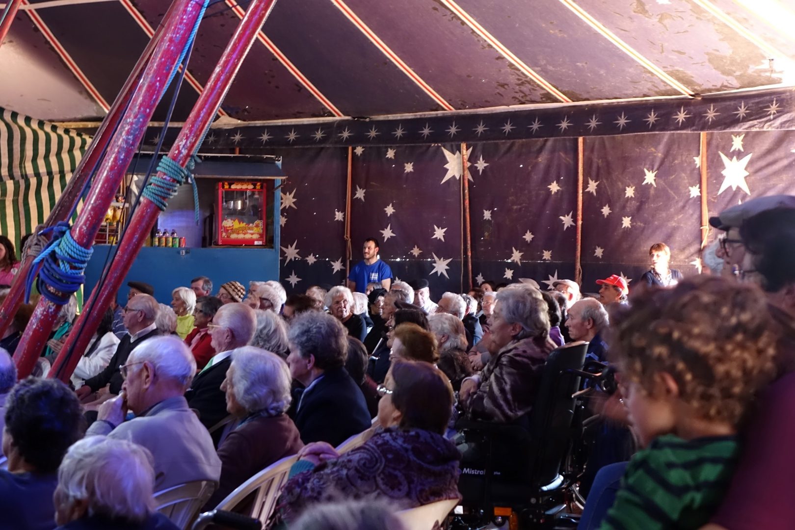 CMC levou 400 idosos ao circo