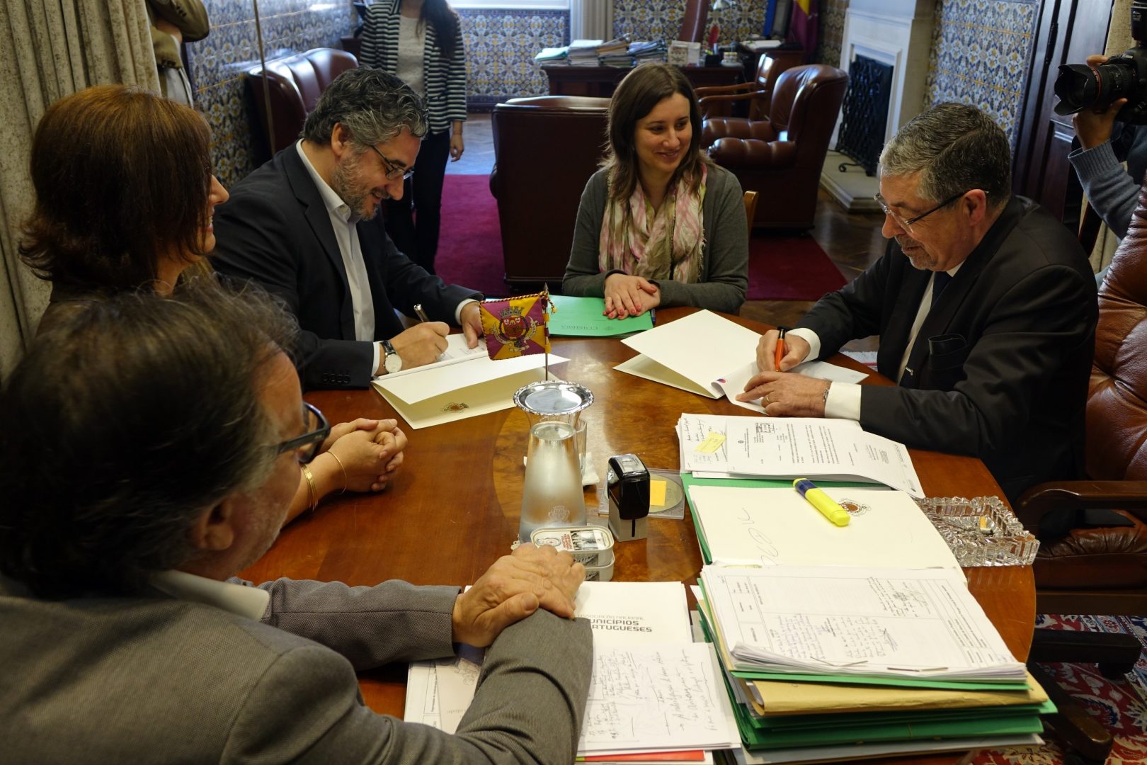 CMC apoia financeiramente a Encontros de Fotografia e a Associação Ecos do Passado