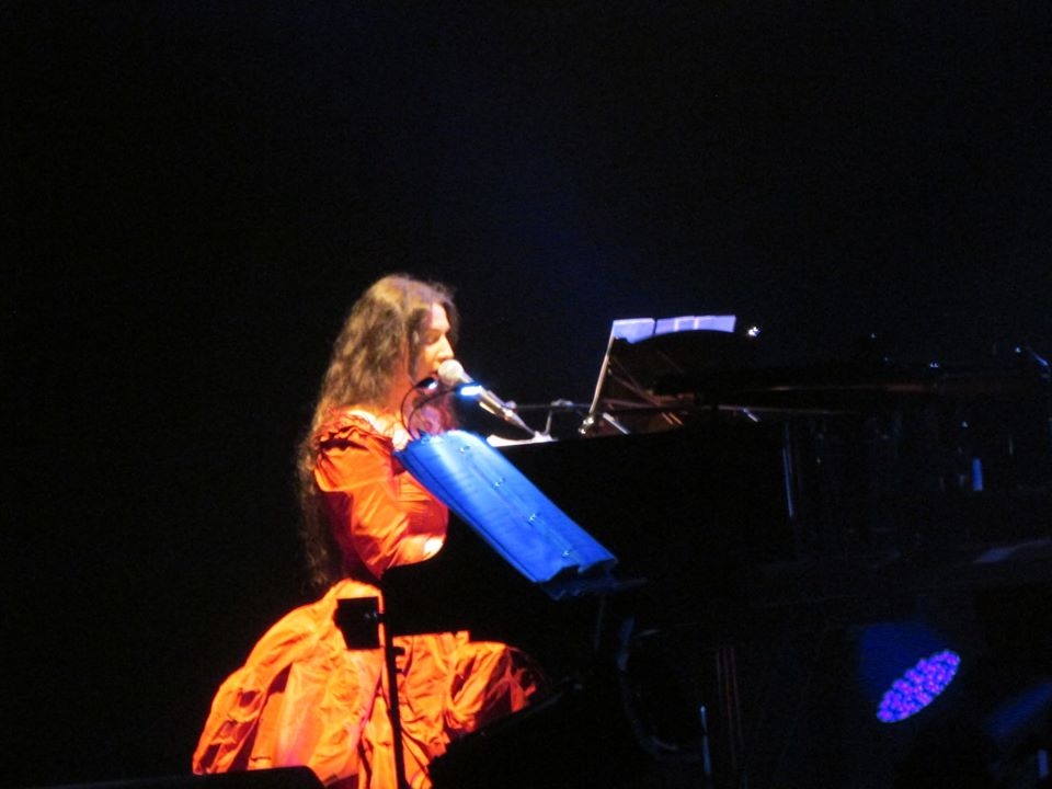 Dulce Pontes encantou em noite de 1.º aniversário do Convento São Francisco