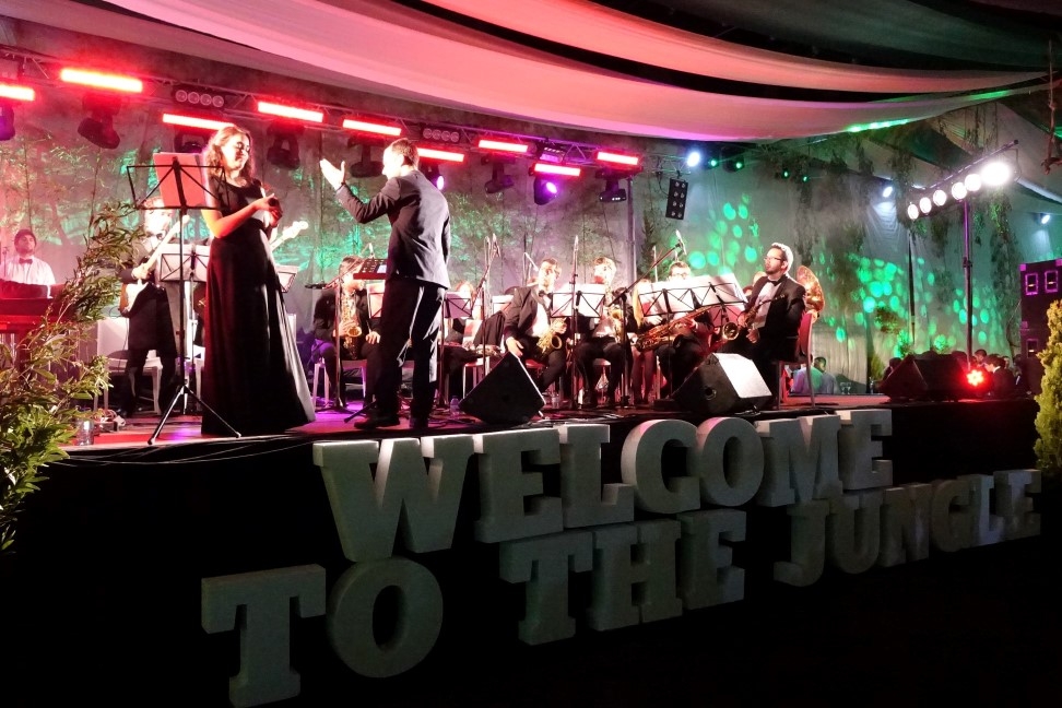 Pavilhão Municipal Multidesportos Mário Mexia vestiu-se a rigor para receber Baile de Gala da Queima das Fitas