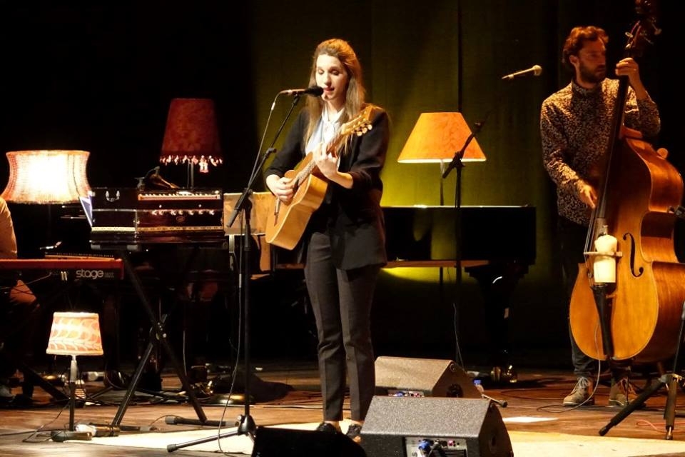 Concerto intimista de Luísa Sobral esgotou Grande Auditório do Convento São Francisco
