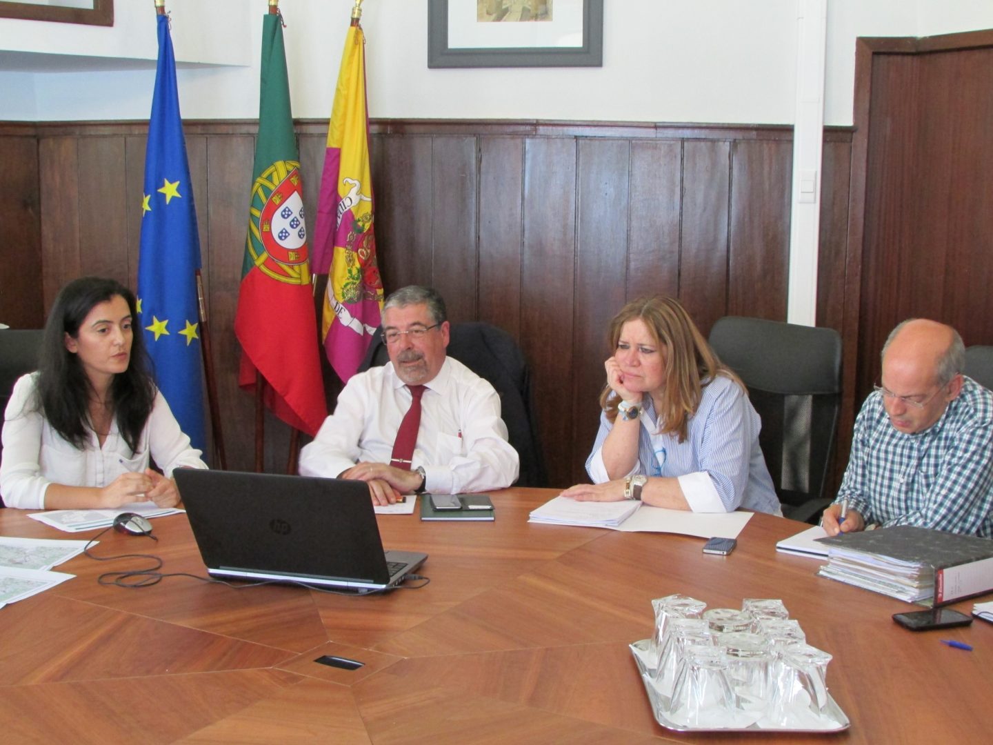 Infraestruturas de Portugal apresentou a Manuel Machado traçados para a futura autoestrada Coimbra-Viseu