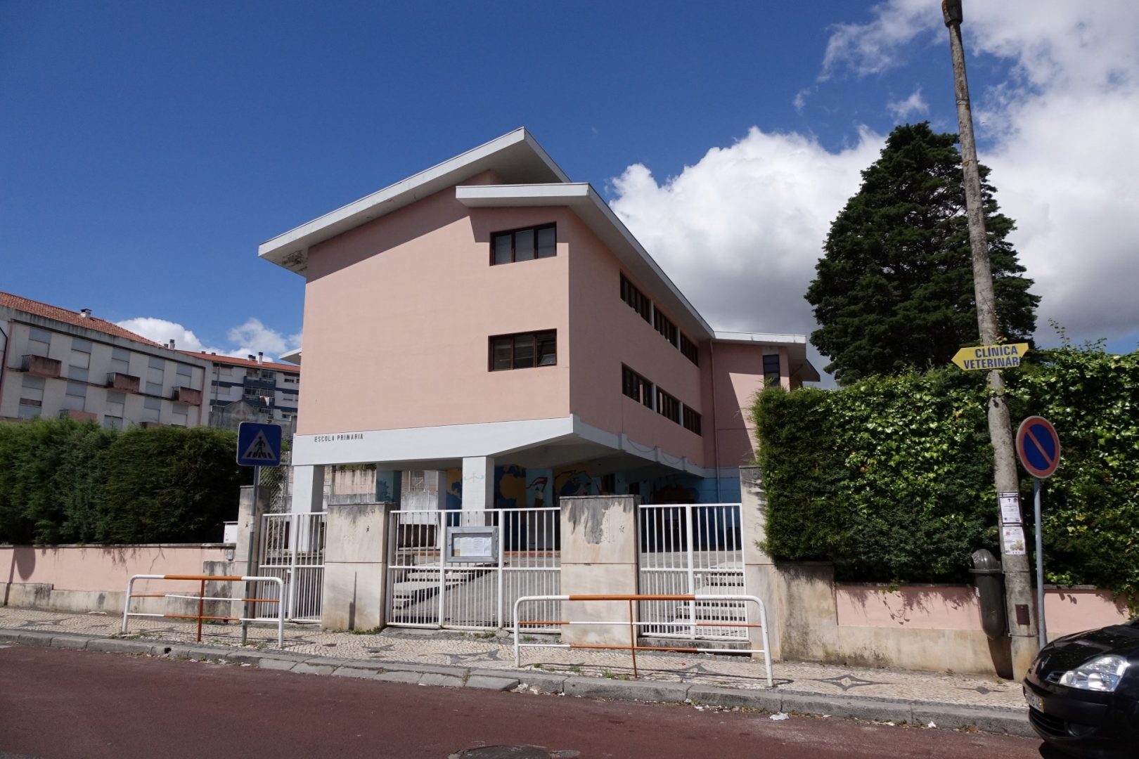 Investimento de cerca de 400 mil euros na reabilitação da Escola do 1.º CEB do Bairro Norton de Matos