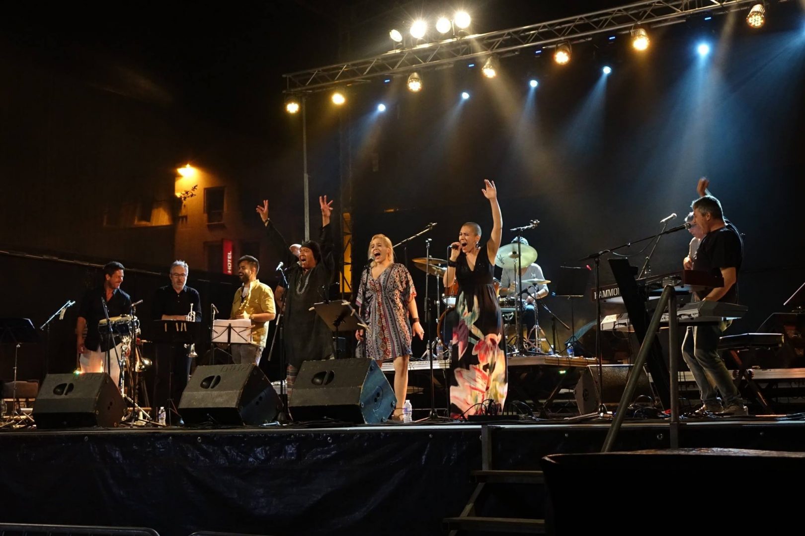 Just Soul Orchestra animou a Feira Cultural de Coimbra