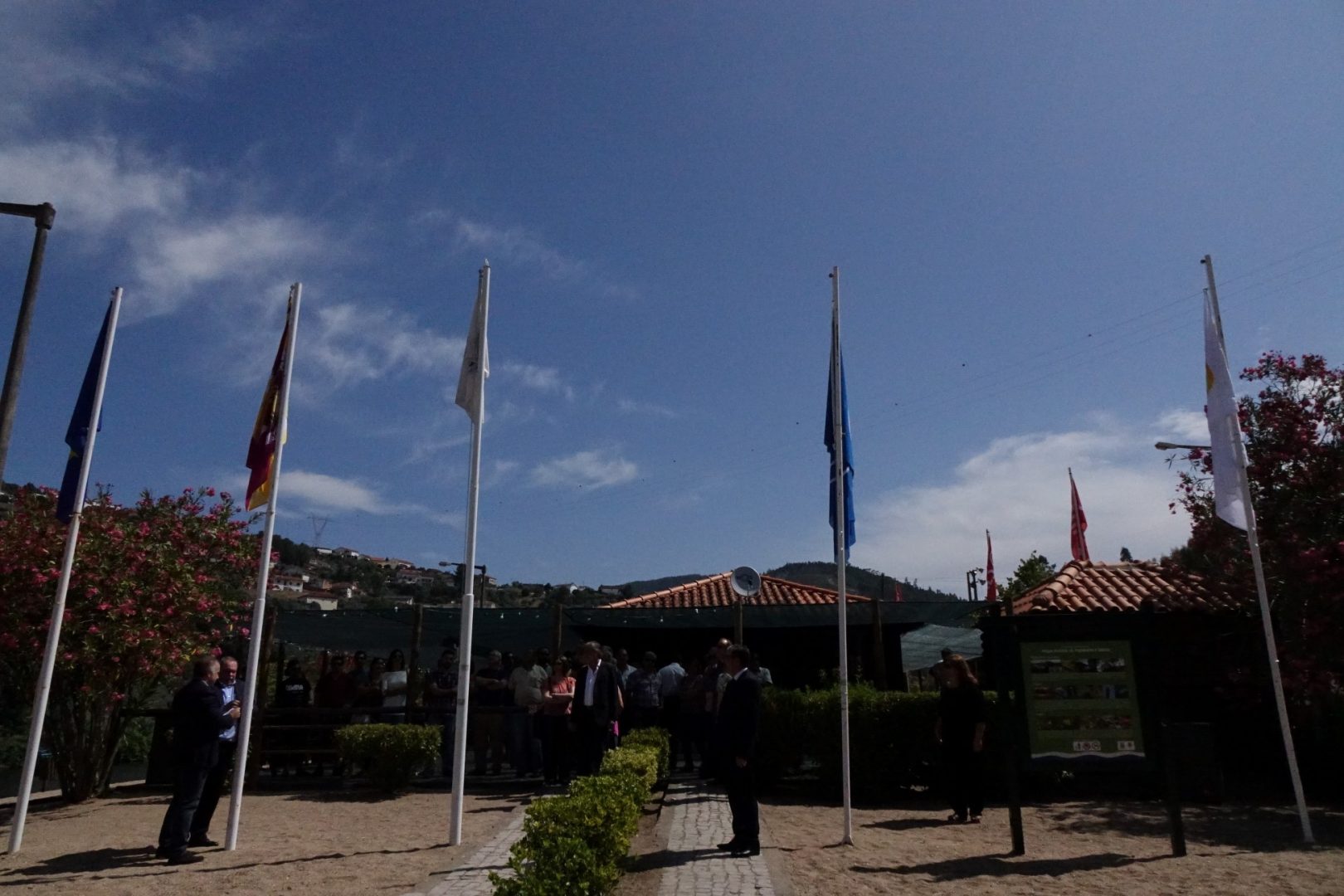 Bandeira Azul 2017 hasteada na Praia Fluvial de Palheiros e Zorro pela qualidade e condições de excelência