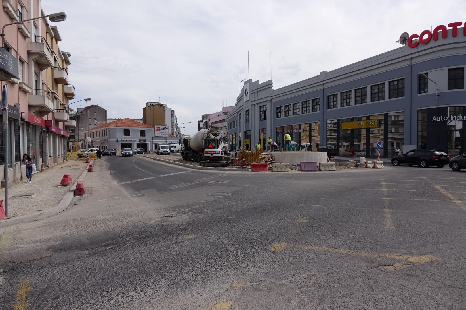 Requalificação do largo do Arnado e rua Simões de Castro com trabalhos no período noturno até 29 de junho