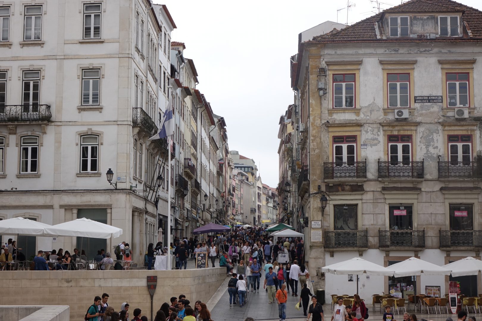 Baixa de Coimbra enche para ver Feira de Artesanato Urbano