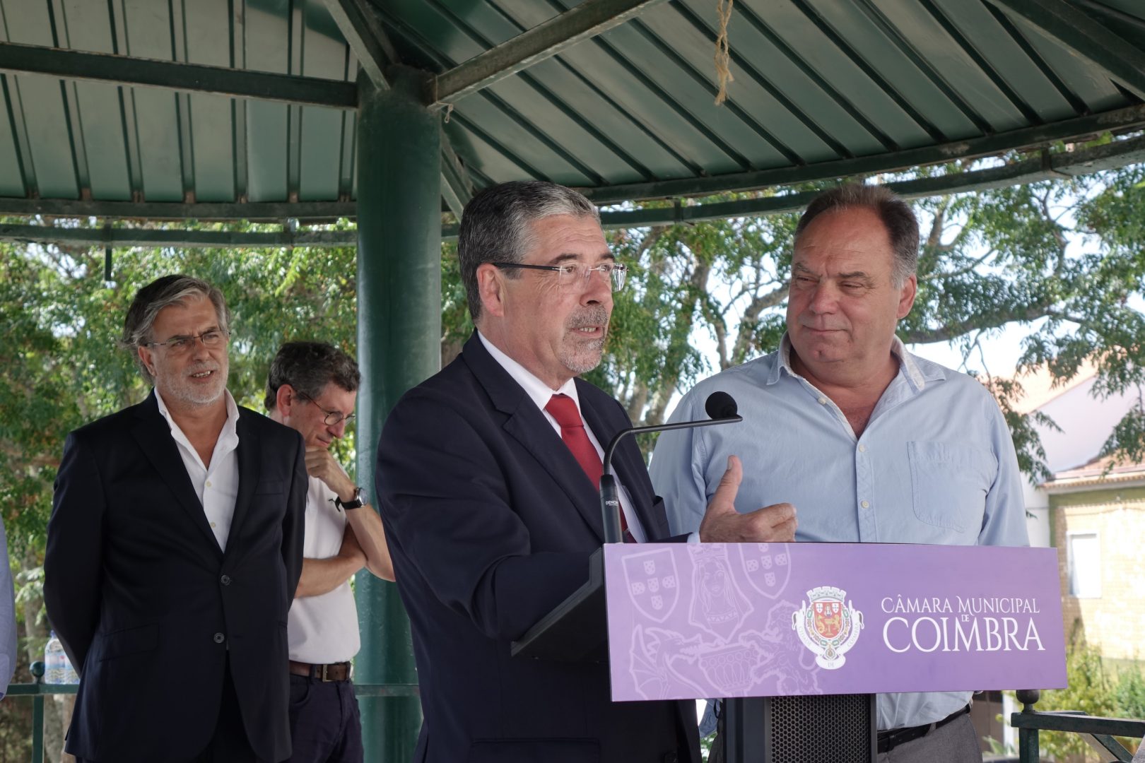 CMC inicia requalificação do Largo da Igreja de Almalaguês