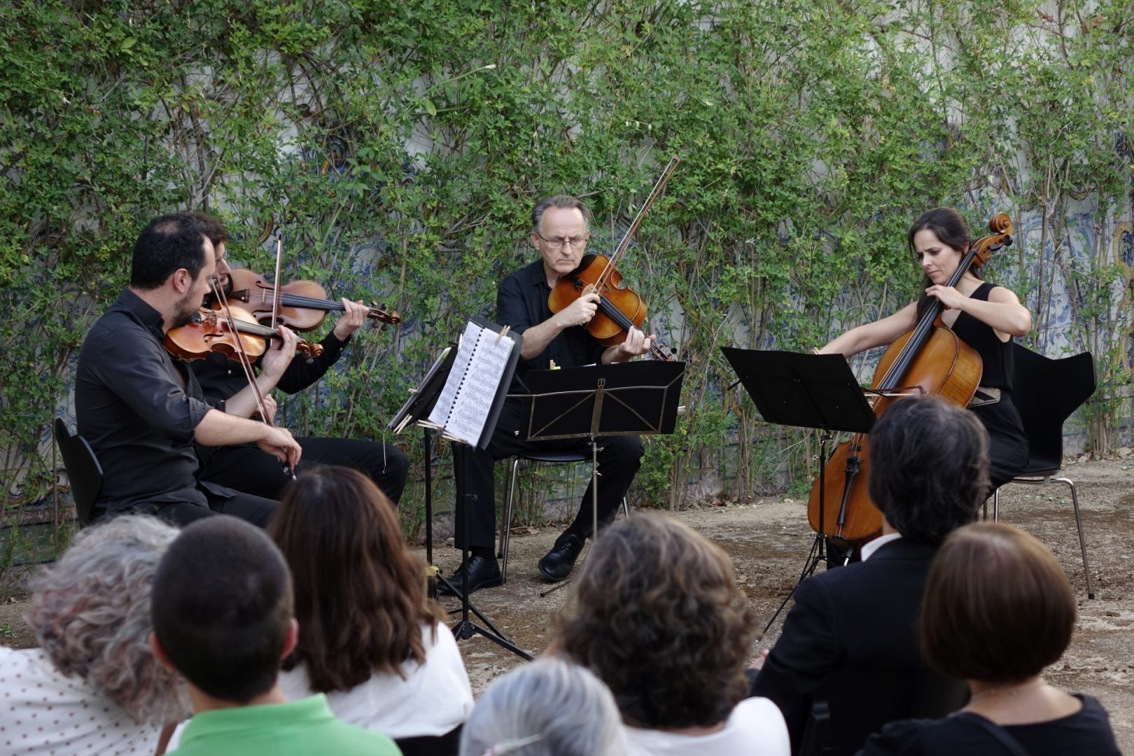 Jardim da Casa da Escrita acolheu concerto notável do Quarteto de Cordas da OCC