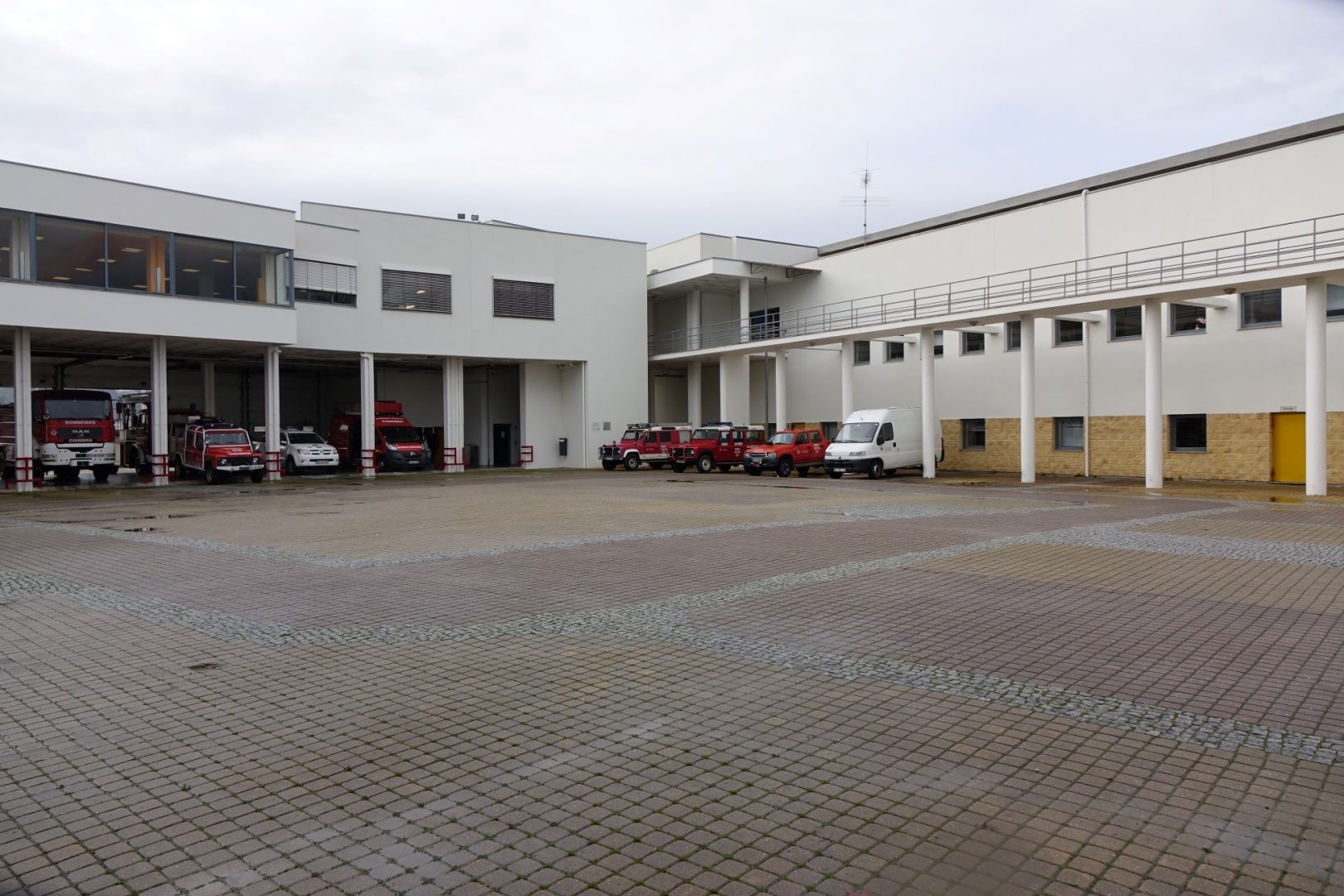 CMC adquire uma ambulância e um autotanque para a CBS de Coimbra