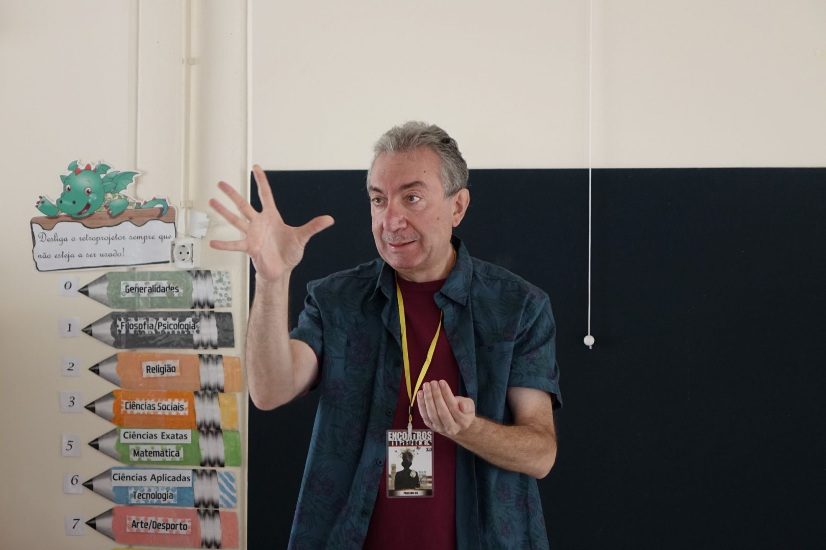 Encontros Mágicos de Coimbra levaram aulas de magia à EB1 de Montes Claros