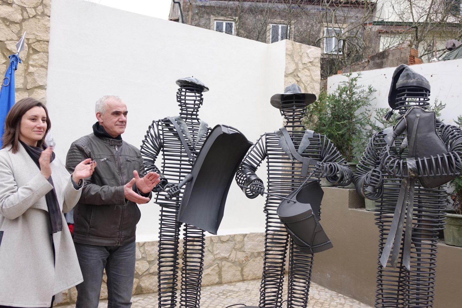 Monumento de homenagem ao gaiteiro inaugurado em Almalaguês