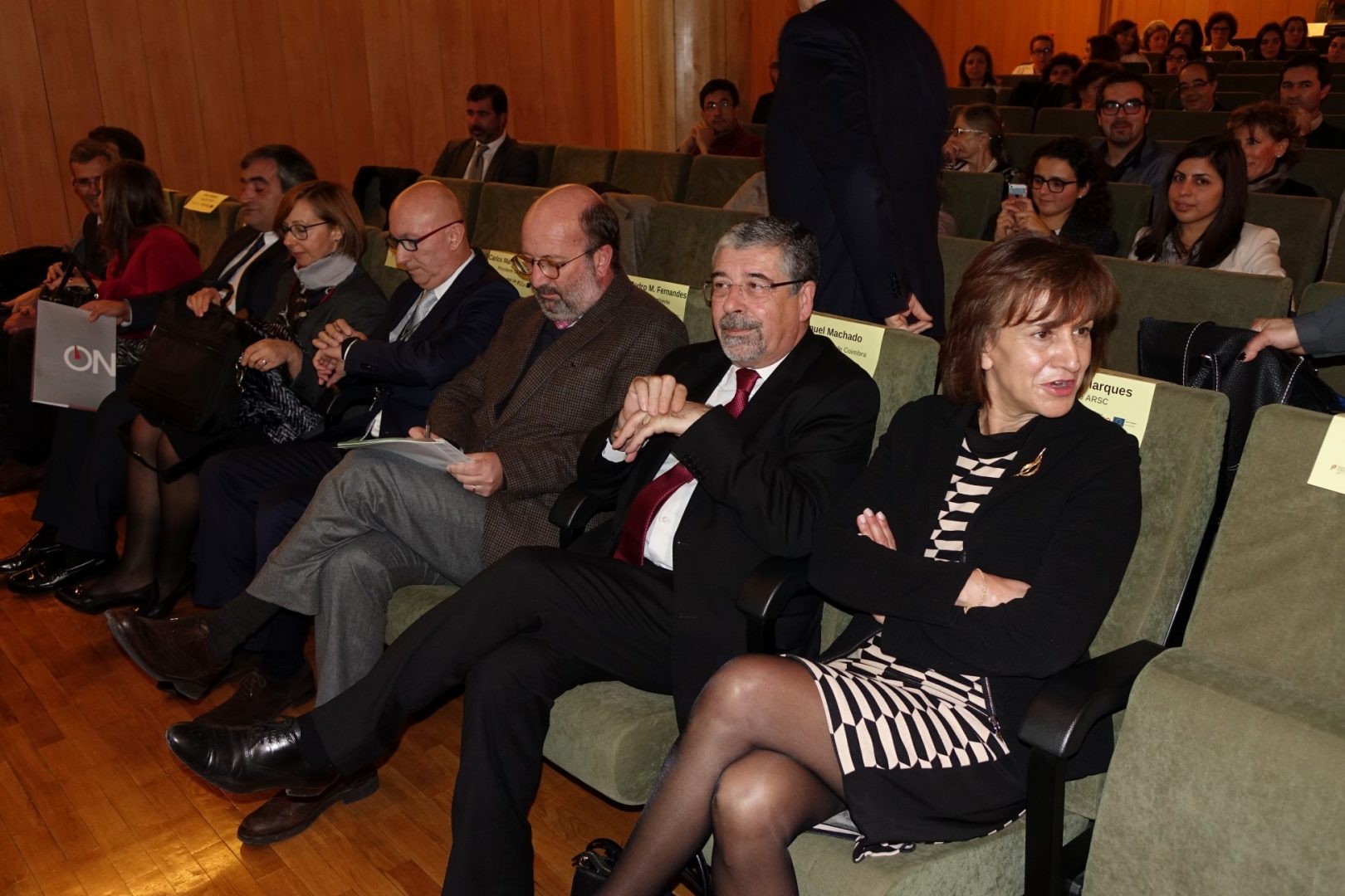 “Sociedade tem de passar a consumir serviços e não produtos” afirma o ministro do Ambiente, em Coimbra