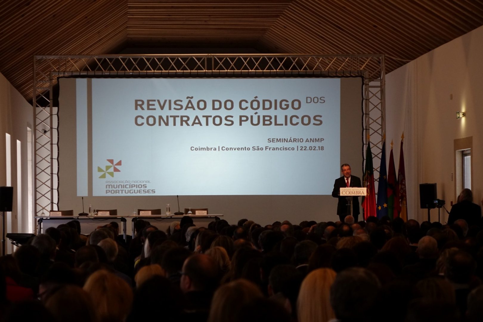 Manuel Machado sugere plataforma eletrónica para ajudar nos contratos públicos