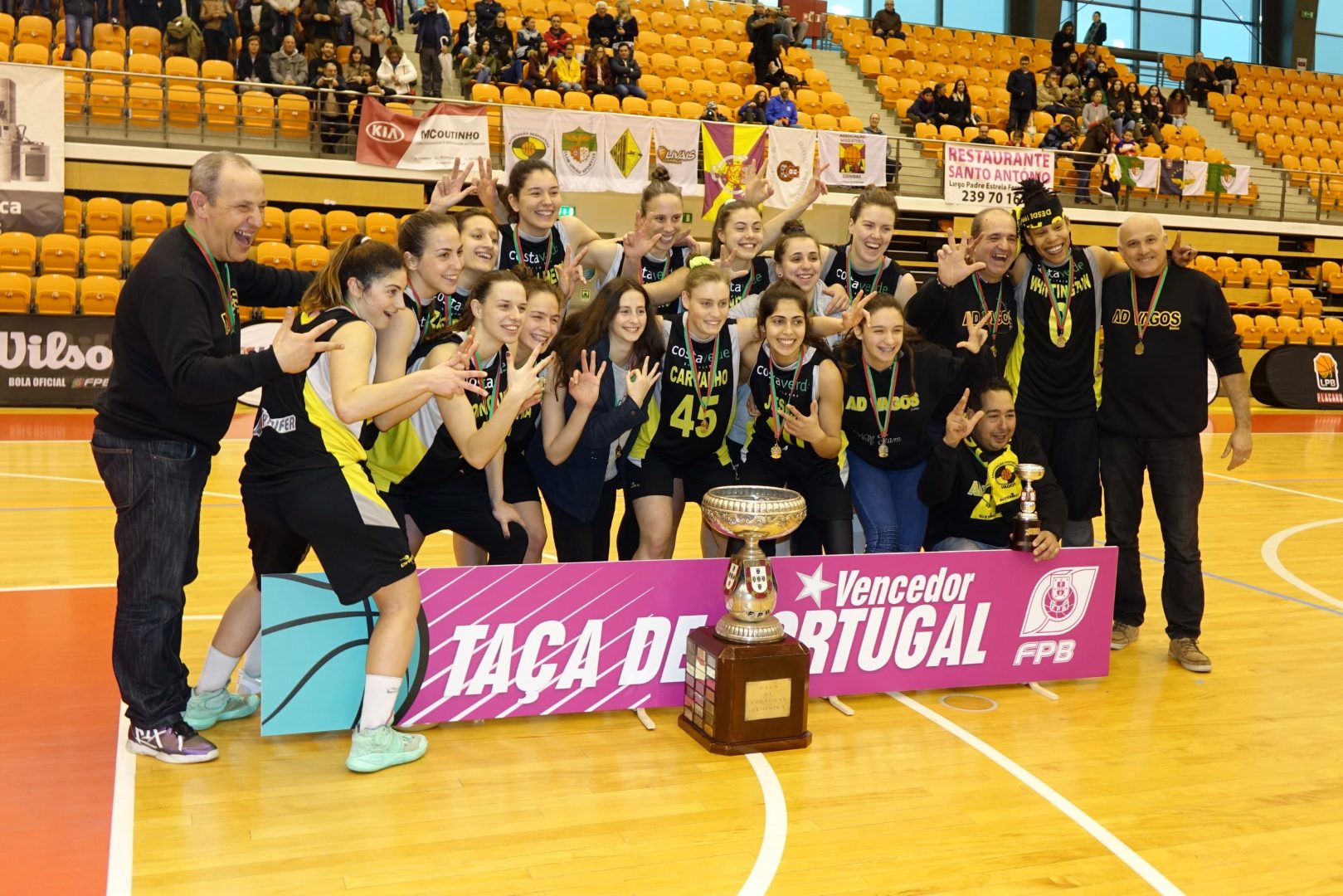 A festa do basquetebol feminino foi em Coimbra