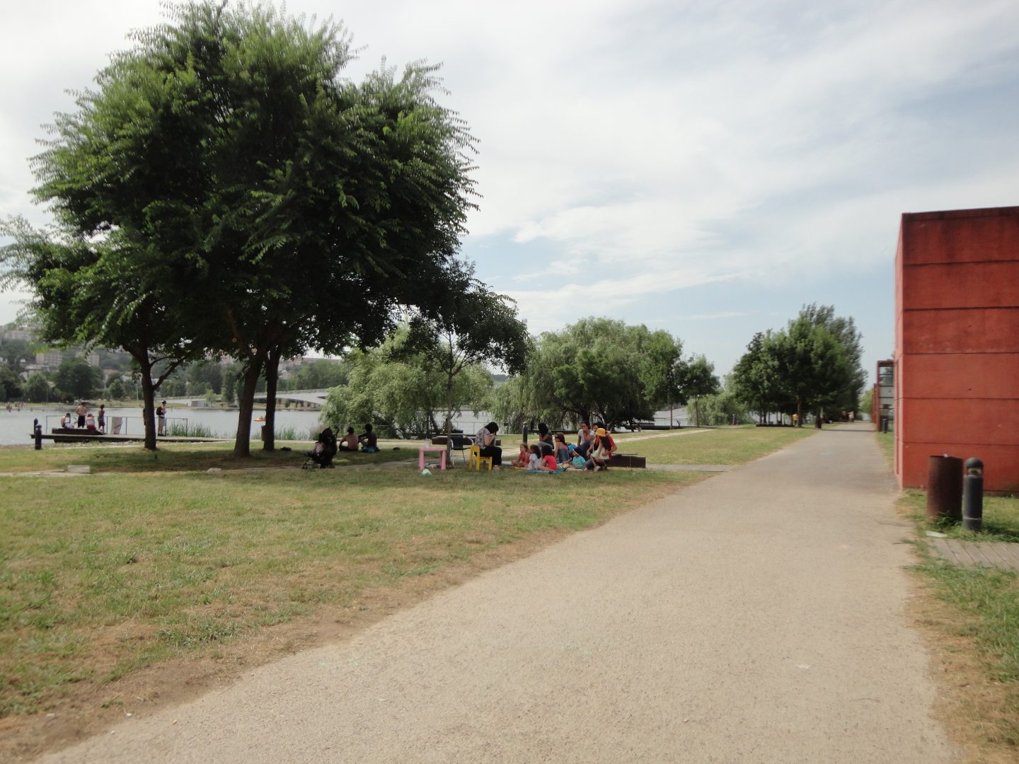 Parque Verde mais atrativo com biblioteca de jardim já a partir de 25 de abril