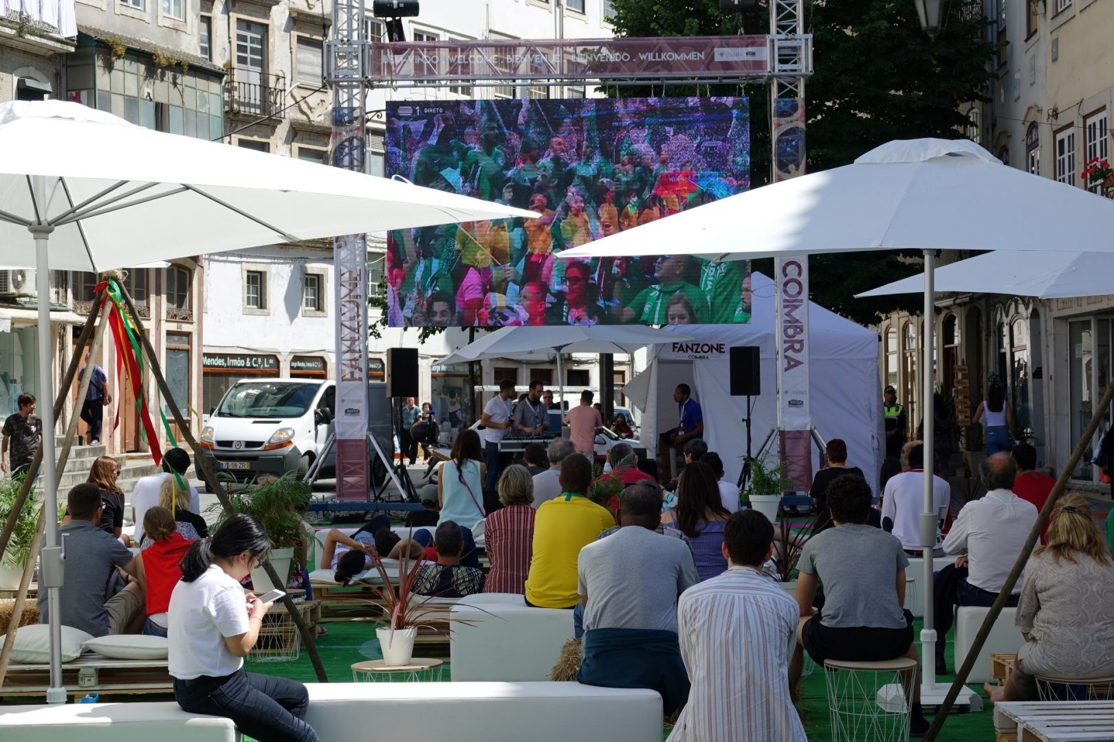 Fanzone de Coimbra transmite todos os jogos do Mundial de Futebol na Praça do Comércio