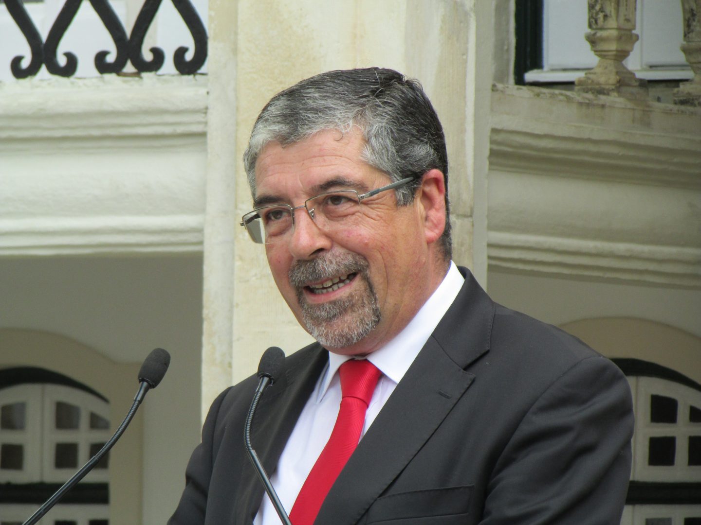 Municípios garantem reforço de 2 a 10% das verbas e fecham lei quadro da descentralização e finanças locais