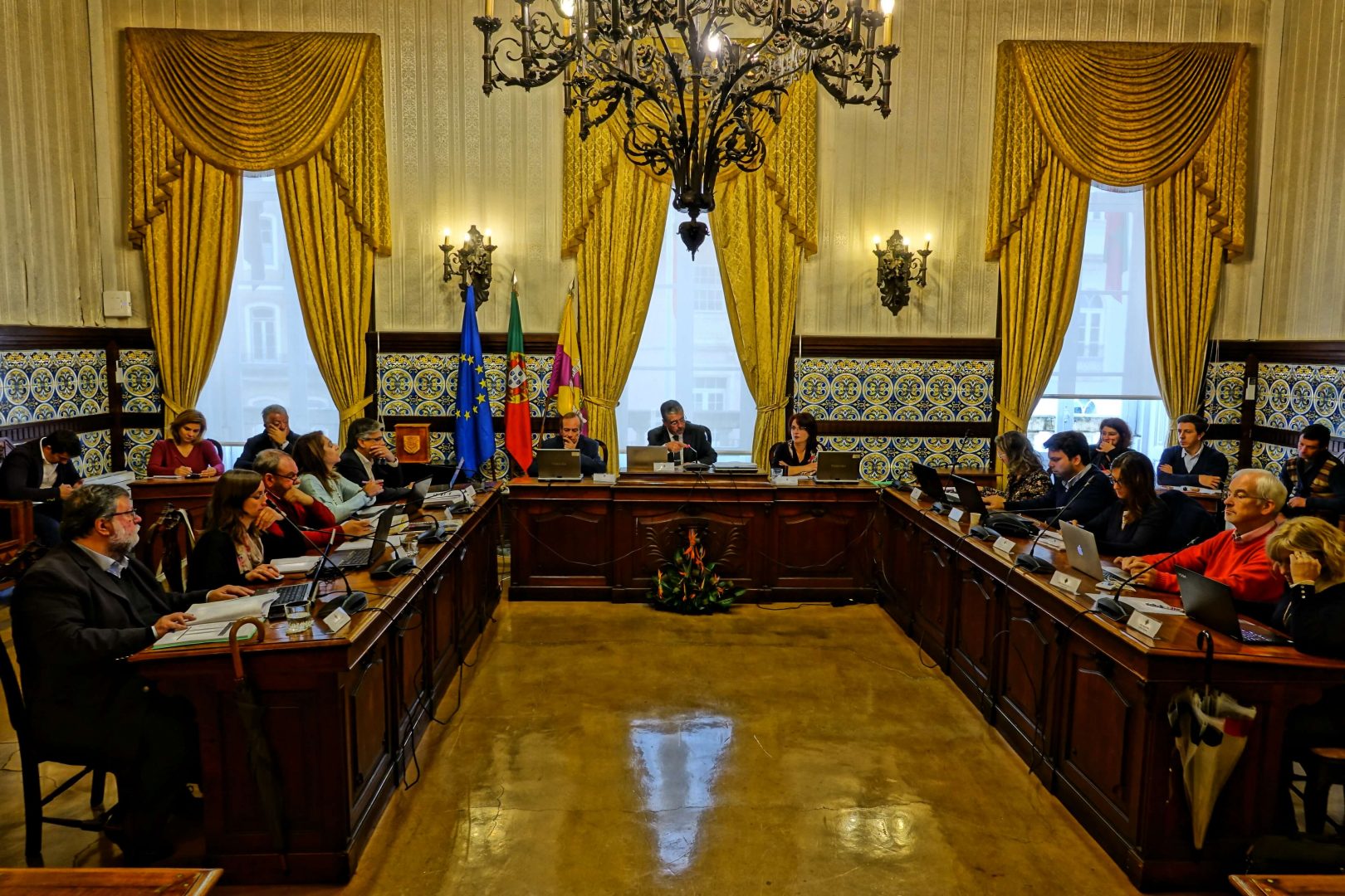 Câmara aprova o Orçamento para 2019, que reforça investimento na limpeza urbana, educação, cultura e apoio às famílias