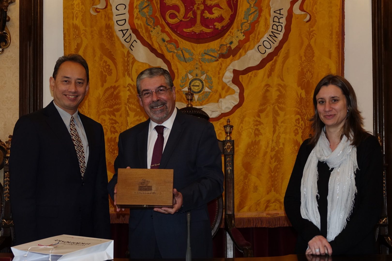 Embaixador da Indonésia visita Coimbra para estreitar partilha cultural