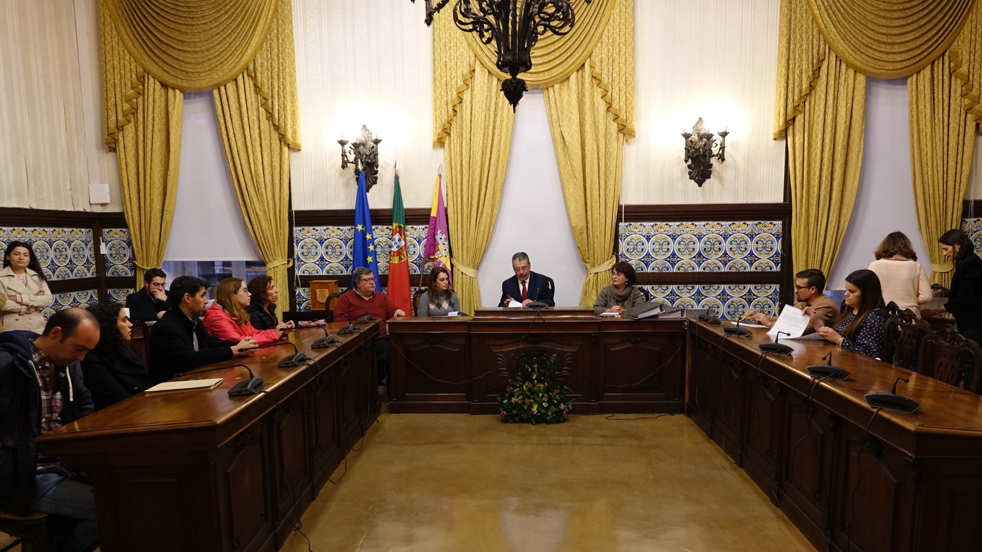 CM Coimbra regulariza primeiros sete vínculos precários