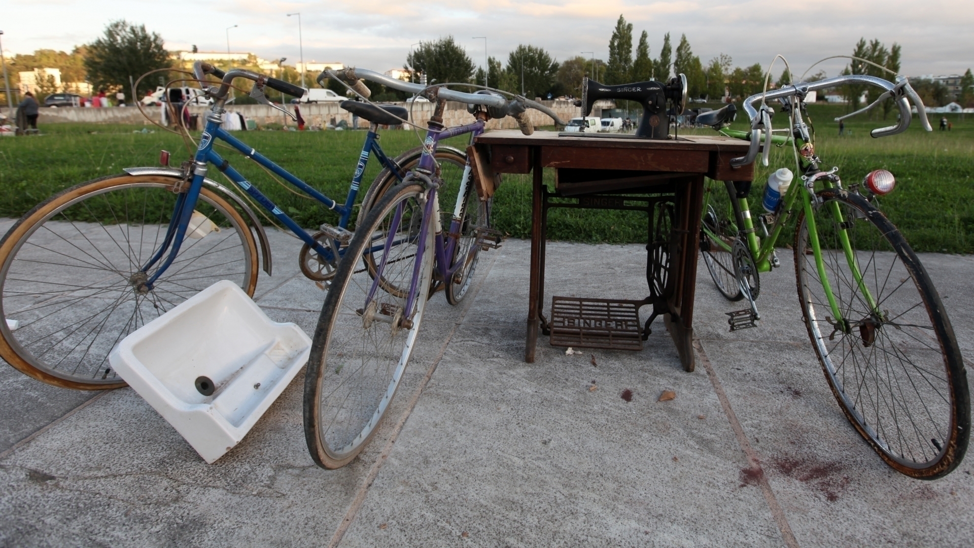Feira de Velharias este sábado no Terreiro da Erva