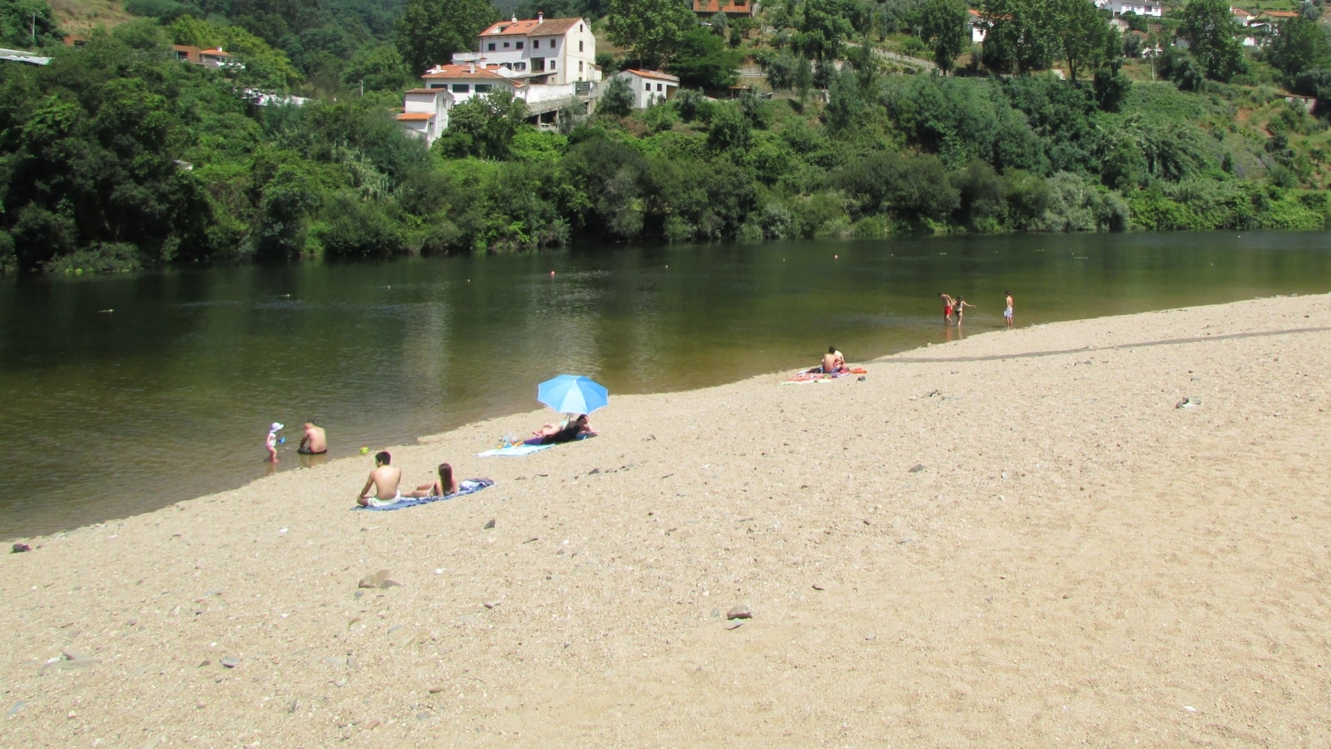 Praia Fluvial de Palheiros e Zorro quer continuar a ser distinguida com Bandeira Azul 2019