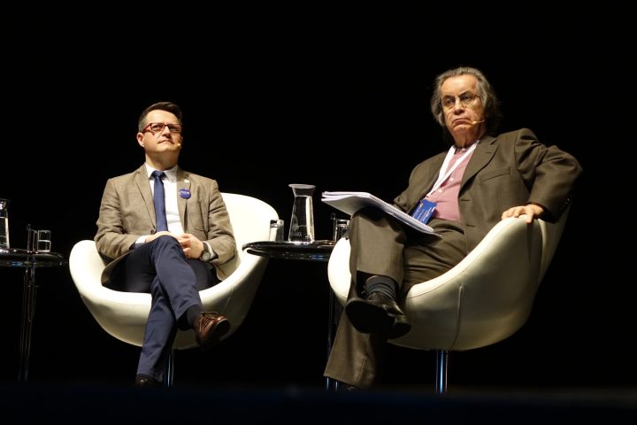 54041408_2326037564108281_6016201596222832640_o_2326037557441615