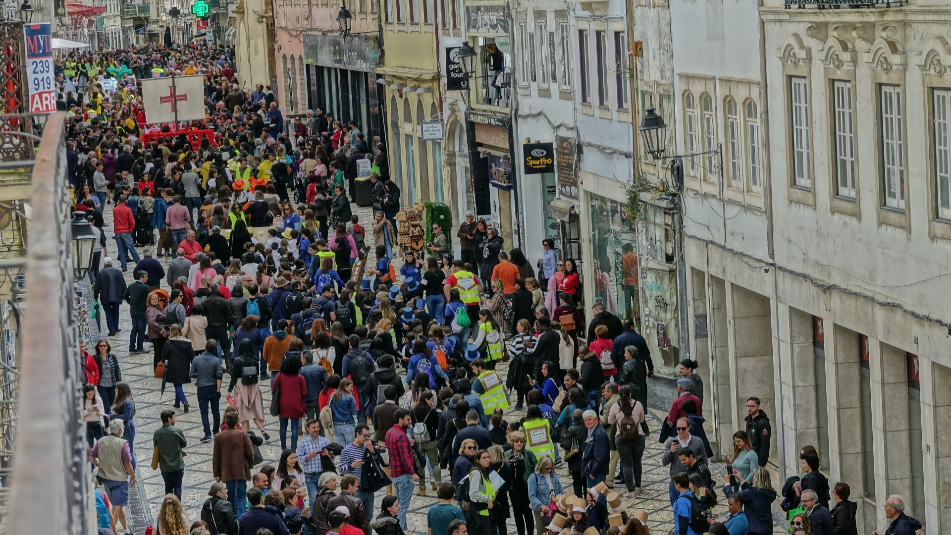 Cortejo dos Pequenitos trouxe muita animação à Baixa de Coimbra