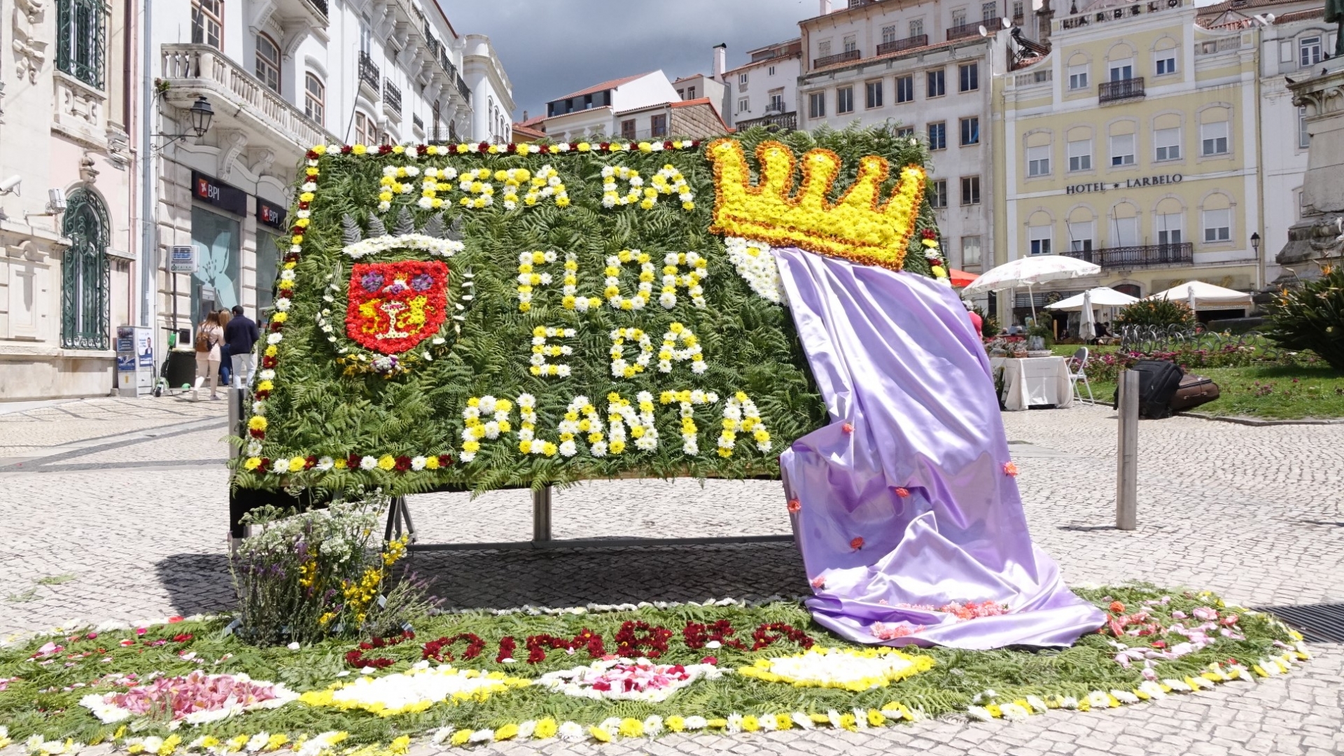 Milhares de pessoas na Baixa para celebrar a Festa da Flor e da Planta