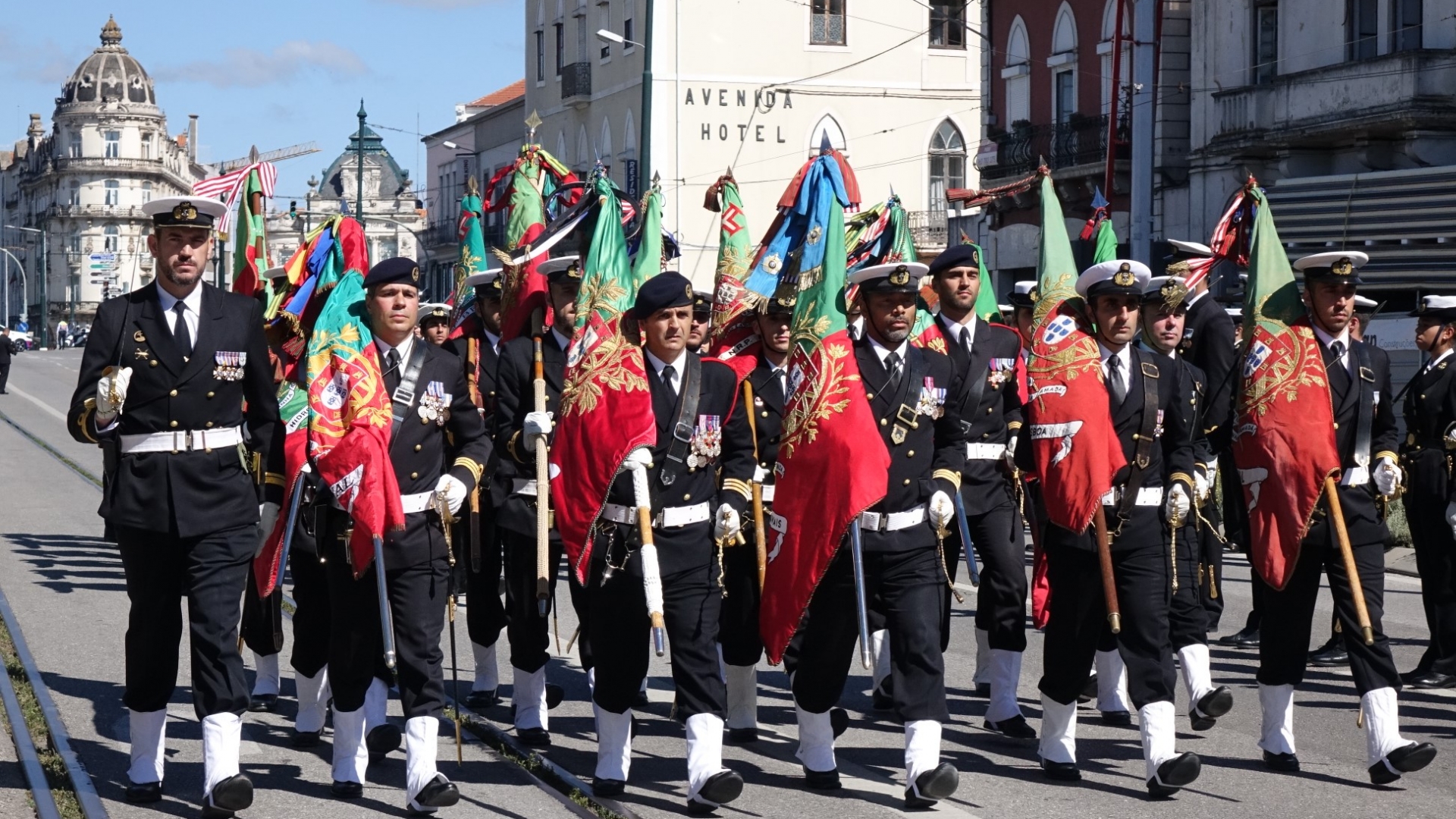 Celebrações do Dia da Marinha terminam com cerimónia militar e demonstrações no Mondego