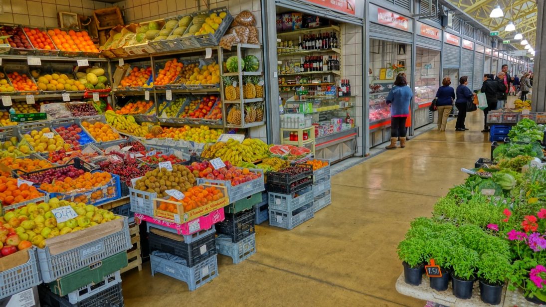 CM Coimbra promove hábitos de alimentação saudável no Mercado Municipal D. Pedro V