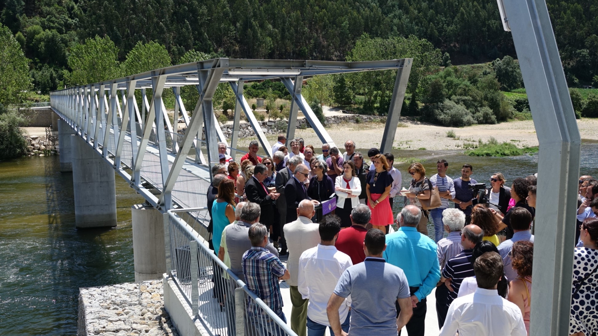 Inaugurada a nova ponte na Praia Fluvial de Palheiros e Zorro nas Torres do Mondego