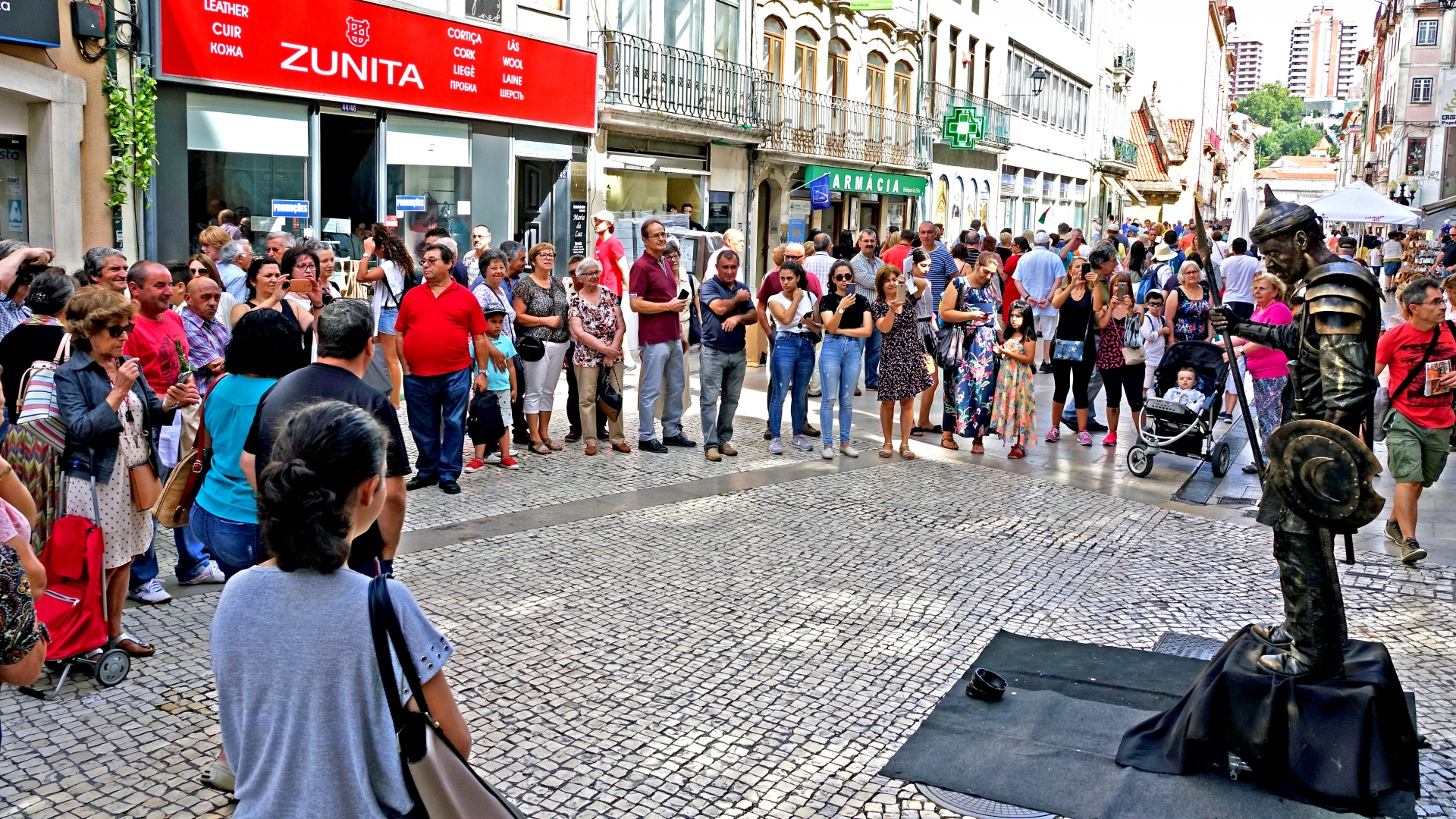 Ainda pode ver a III Mostra de Estátuas Vivas na Baixa de Coimbra
