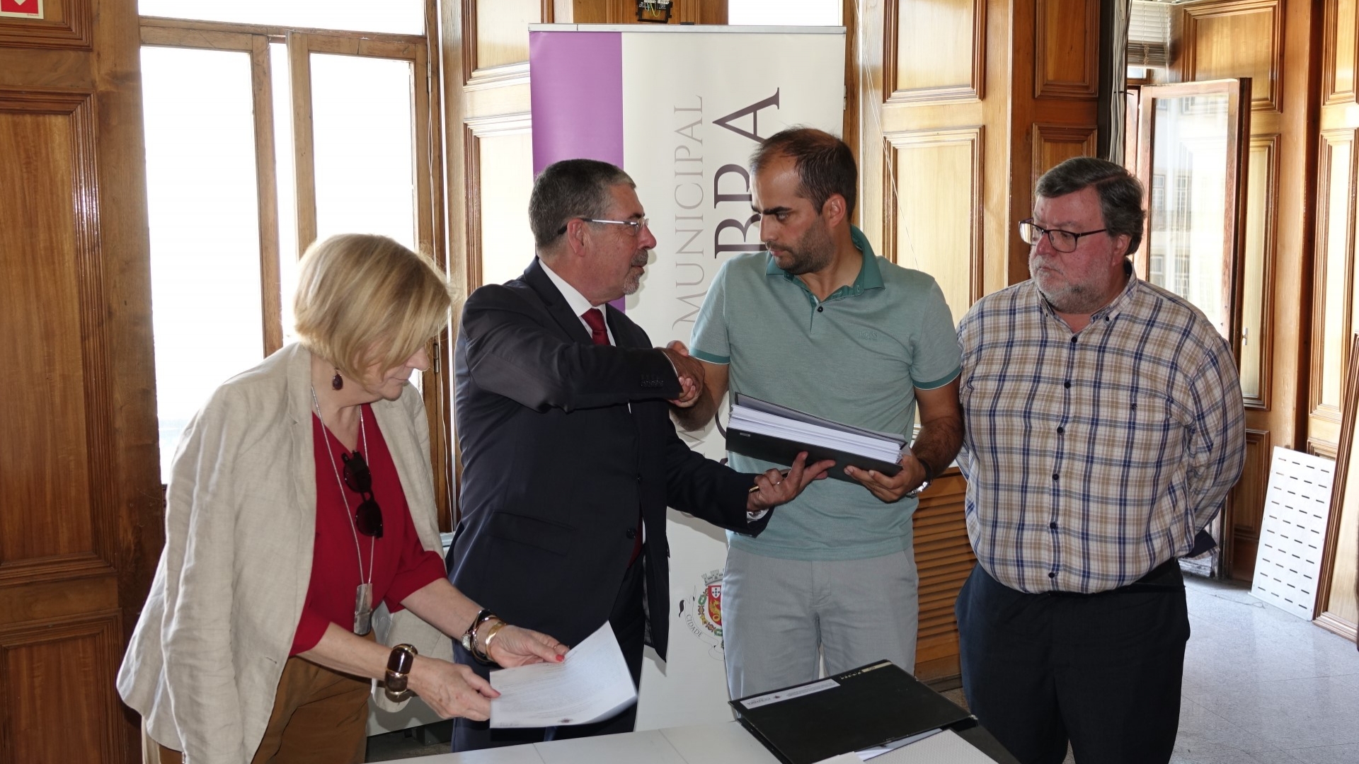 Autarquia inicia obras em dois imóveis na Baixa da cidade